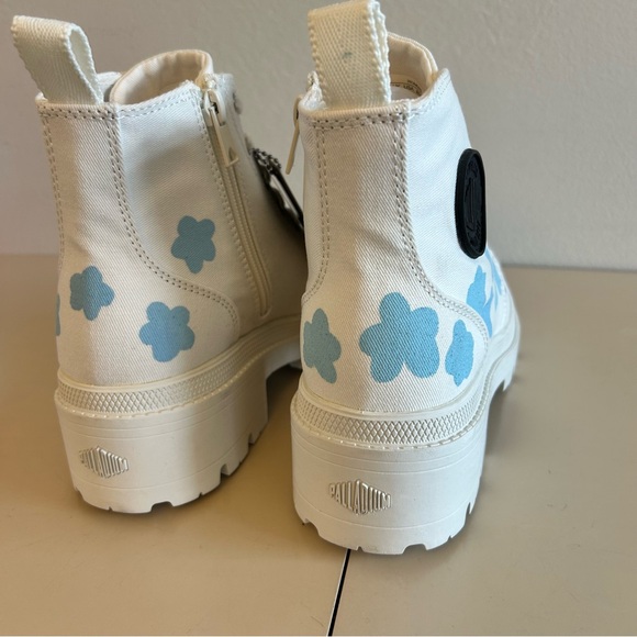 Palladium Custom Artist Painted Women’s Pallabase Twill Boot Star White Daisy 🩵 - Picture 2 of 8